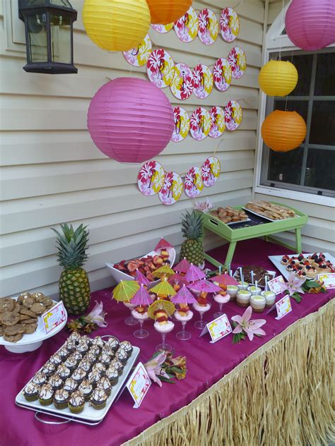 luau party decorations